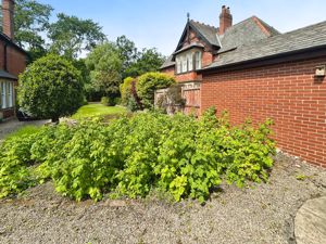 Photo 18- click for photo gallery